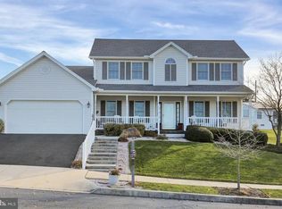 6 Cavan Xing, Enola, PA 17025