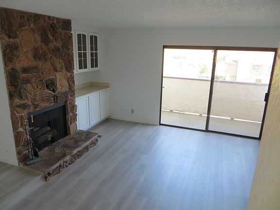 4th image of 4769 Snow Dr