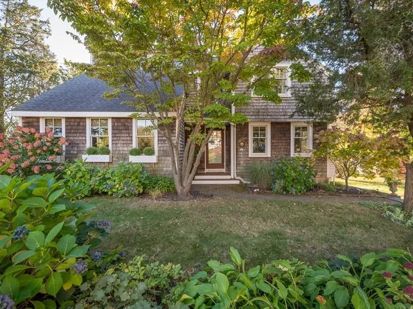 1 Beachview Ln, Ipswich, MA 01938