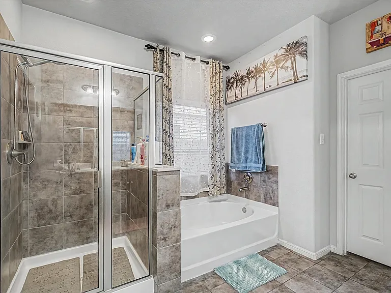 16534 Twinwalker Dr — Photo 13