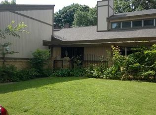 5502 Willow Cir, Fort Worth, TX 76112