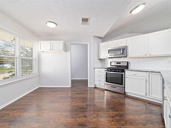 4th image of 7914 Tamayo Dr