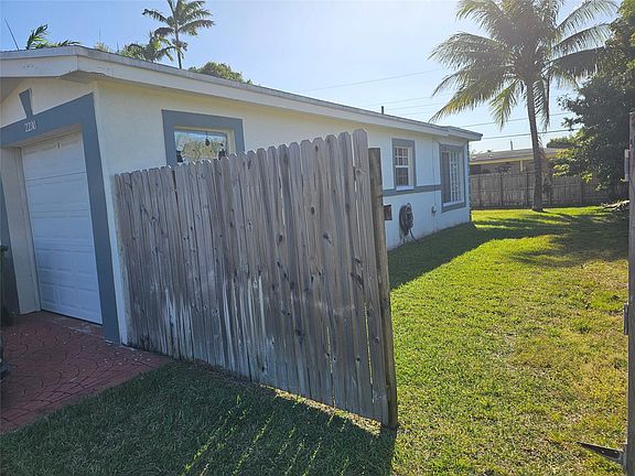 4th image of 2230 De Soto Drive