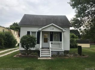 1128 Holland Ave, Port Huron, MI