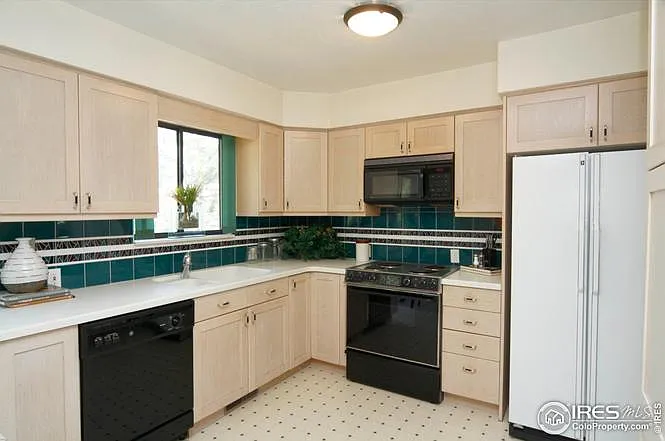 5441 White Pl — Photo 4