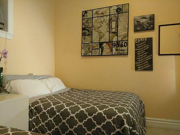 3rd image of 1046 W Diversey Pkwy #1