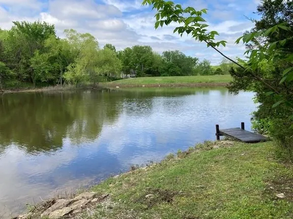 49 Wolf Dr, Mound City, KS 66056