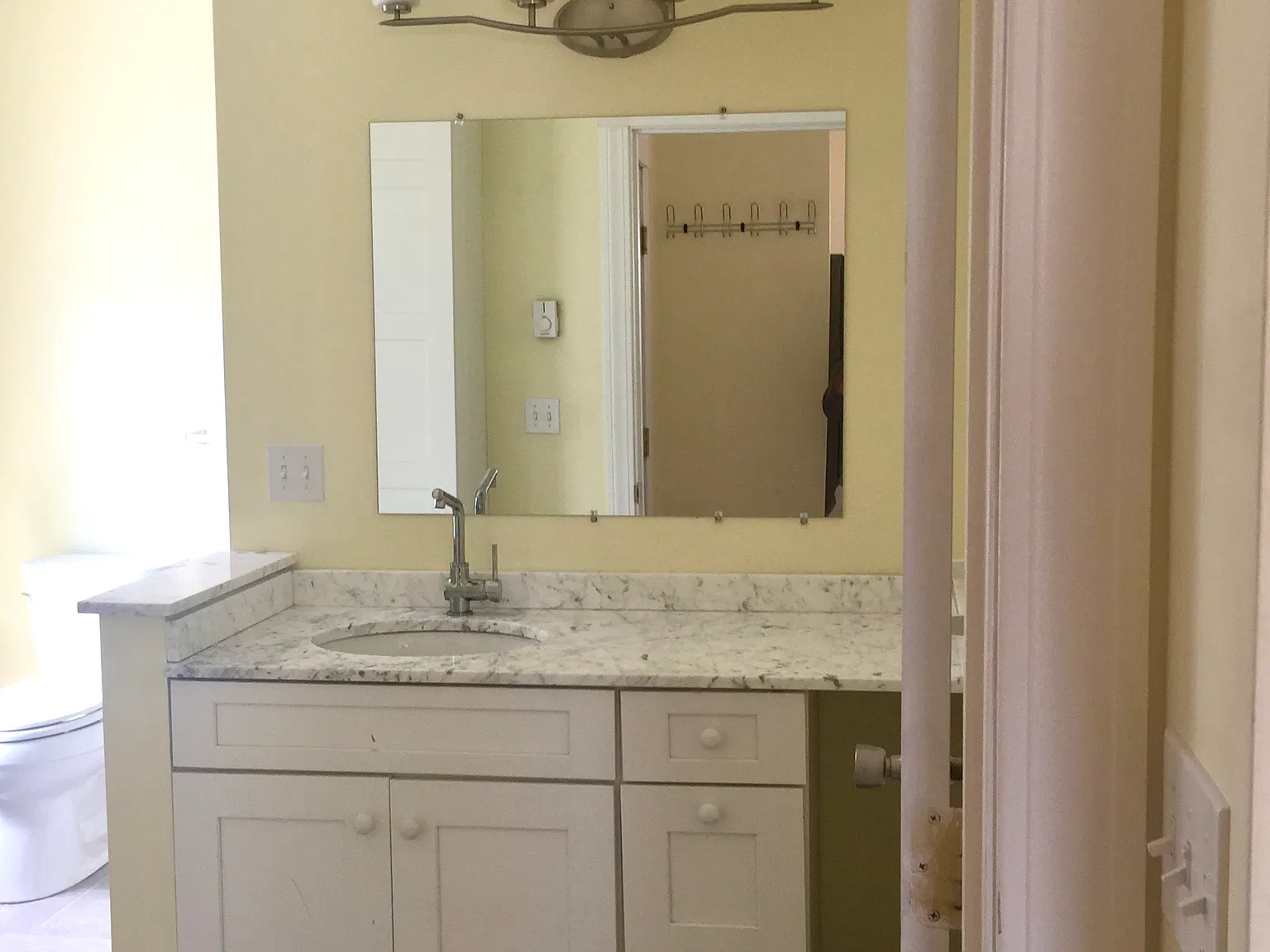 2 bed, 1250 sqft, $2,200 — Photo 4