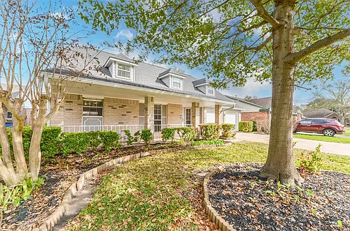 16606 Burlcreek Photo 1