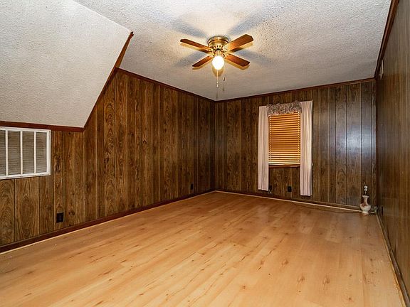 3rd image of 463 Belinda Pkwy