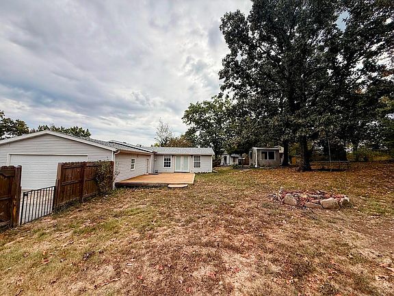 2nd image of 1789 Tate Road