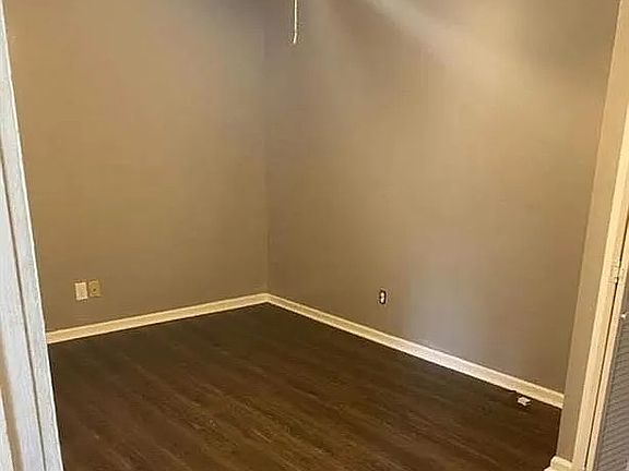 3rd image of 1230 Ridge Ave #1