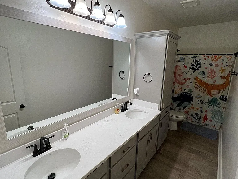 18945 Corlis Green Dr — Photo 20