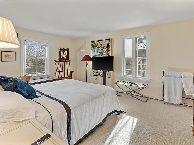 305 Hill St — Photo 25