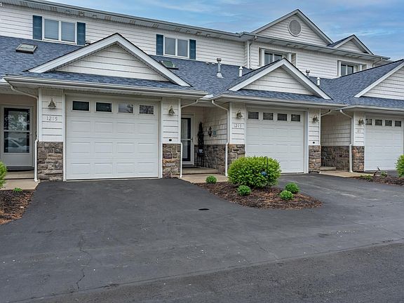 2nd image of 1213 W Lakeshore Dr
