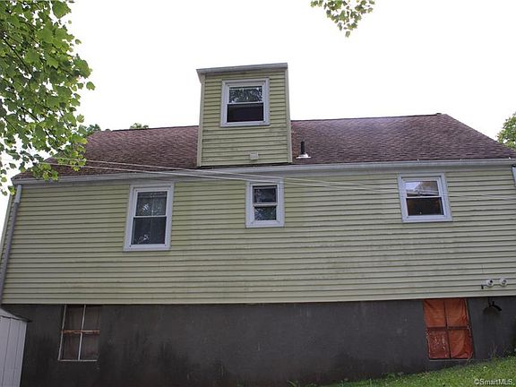 5th image of 83 Jones Dr