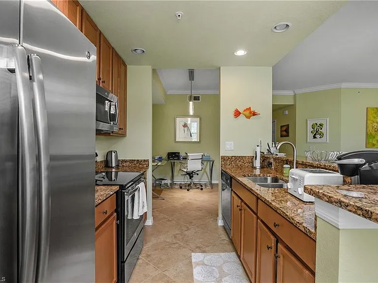 9832 Venezia Cir #1013 — Photo 16