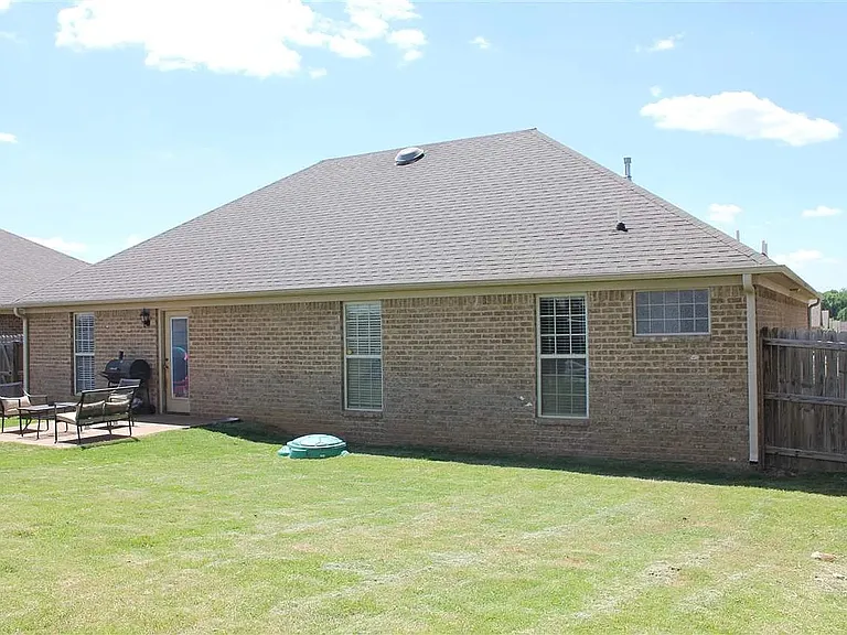 82 Grove Hill Ln — Photo 58