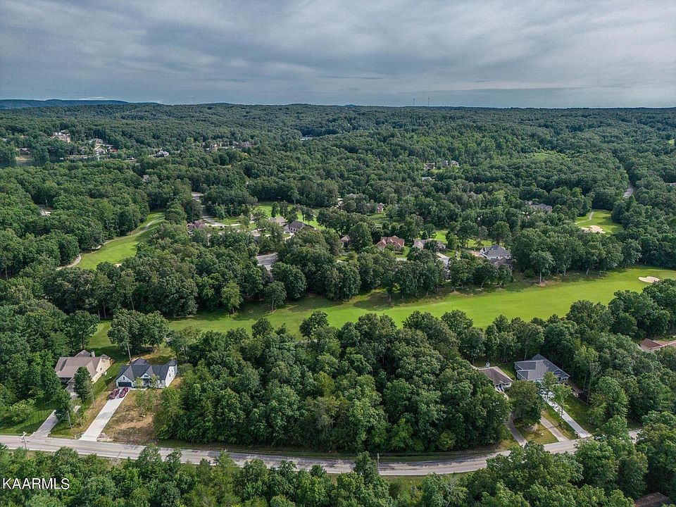 1st image of 516 Stonehenge Dr #9