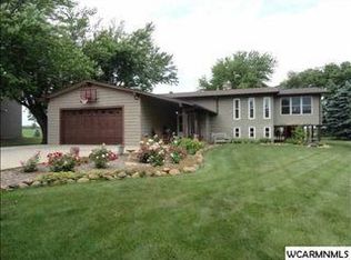 69 Lakeview Dr, Slayton, MN 56172