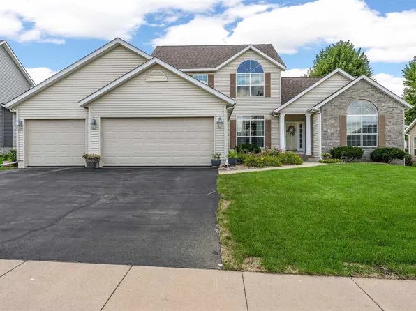 400 Westridge Dr SW, Cedar Rapids, IA 52404