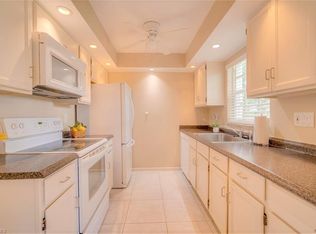 1518 Edgewater Cir APT 2B, Fort Myers, FL 33919