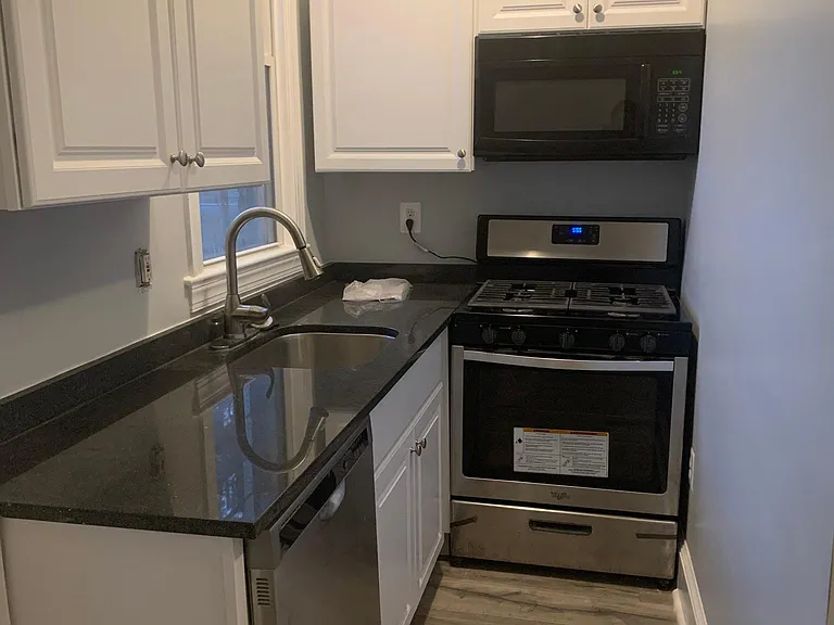 1418 Newton St NW #2 — Photo 7
