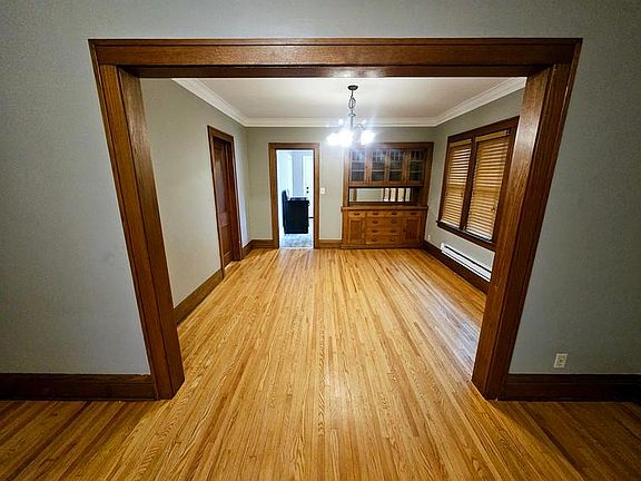 5th image of 1354 Edgerton St #1