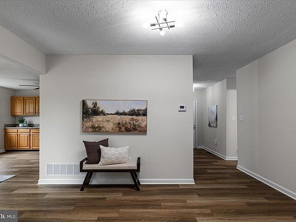 2nd image of 117 Ware Pl