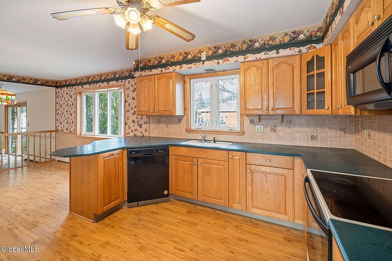 2nd image of 14 Ledgewood Drive