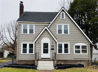 968 Oxford Rd, Cleveland Heights, OH 44121