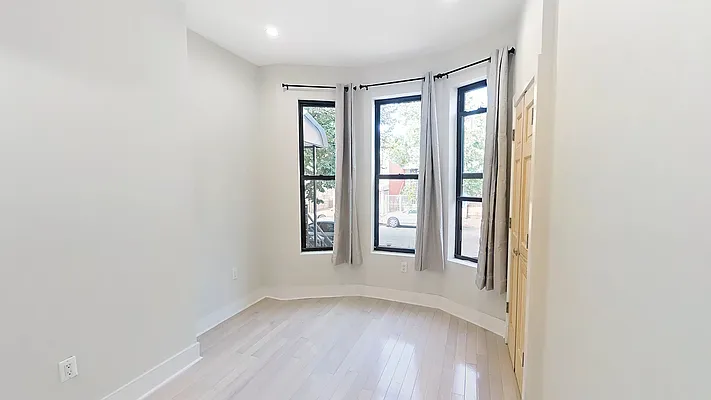 Rented by Corcoran | media 2