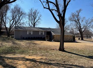 619 S Forewood Dr, Arkansas City, KS 67005
