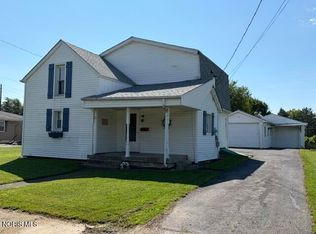 222 Bertha Ave, Clyde, OH 43410