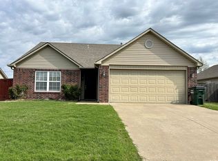11803 E 113th St N, Owasso, OK 74055