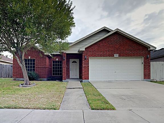 2nd image of 3126 Alta Gigonella St