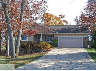 15221 Club Course Dr, Bath, MI 48808