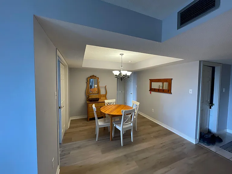 1510 Richmond St #410 — Photo 16