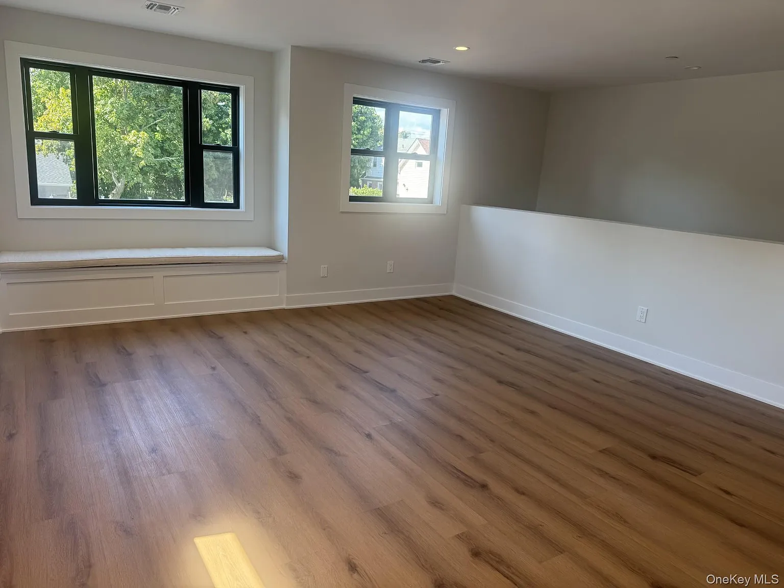 2 bed, 2.0 bath, 900 sqft, $4,500 — Photo 4