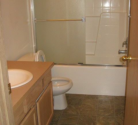 5th image of 239 Norpoint Way NE