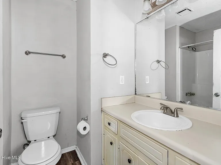240 Ellis St #B — Photo 12