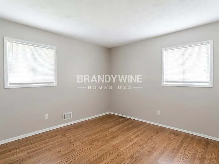 1357 Heather Cir — Photo 18