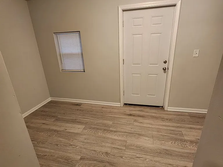 351 Porter St — Photo 7