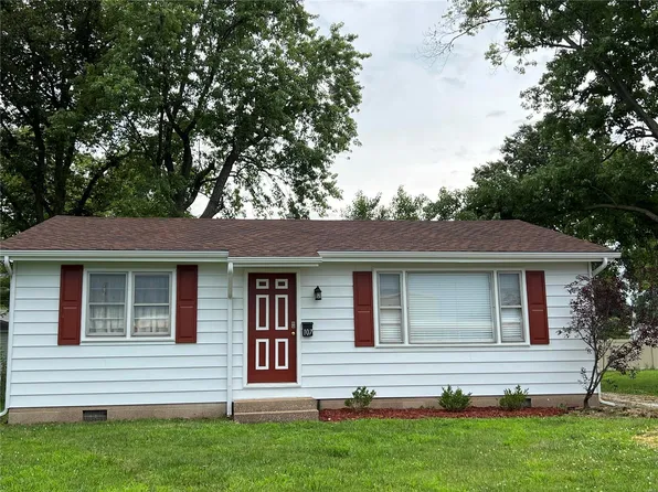 107 E Filmore St, Mascoutah, IL 62258