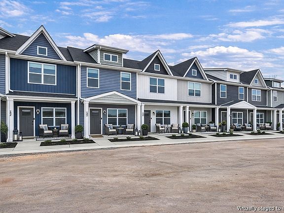 2nd image of 140 Front Ridge Cir