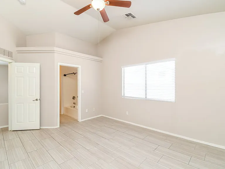 2460 W Tanner Ranch Rd — Photo 8