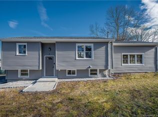 2 Nicholas St, Danbury, CT 06810