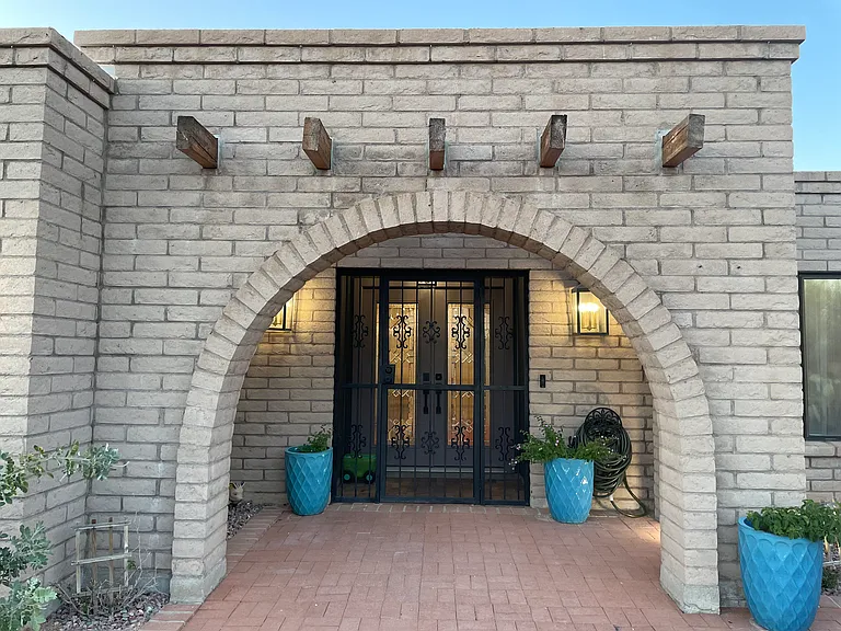 5731 N Camino Del Conde — Photo 3