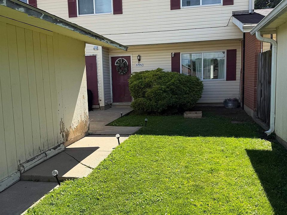 1st image of 37042 Carswell Ct