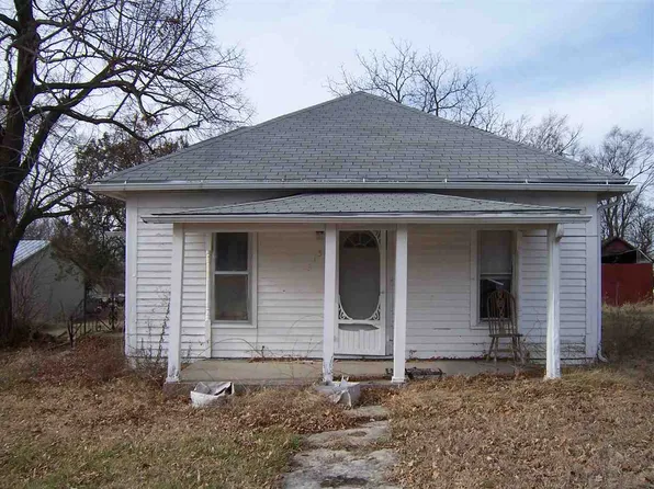 315 N Broadway St, Riley, KS 66531